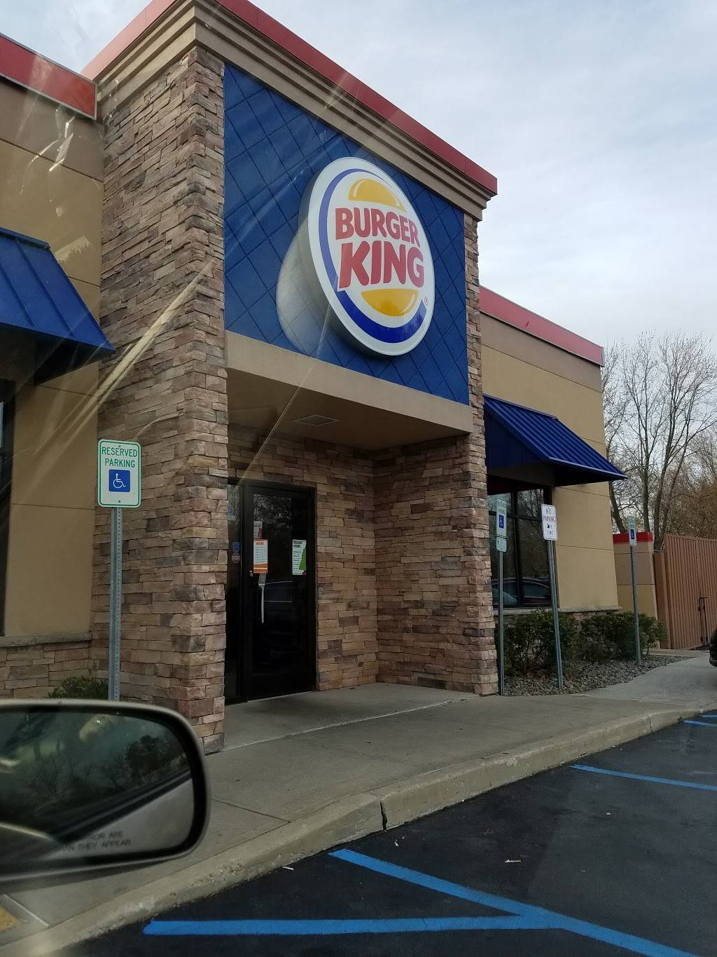 Burger King | restaurant | 6021 Jericho Turnpike, Commack, NY 11725, USA | 6314992052 OR +1 631-499-2052
