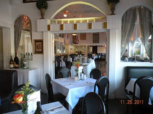 Victorios Ristorante & Catering Since 1964 | meal delivery | 10901 Victory Blvd, North Hollywood, CA 91606, USA | 8187629000 OR +1 818-762-9000