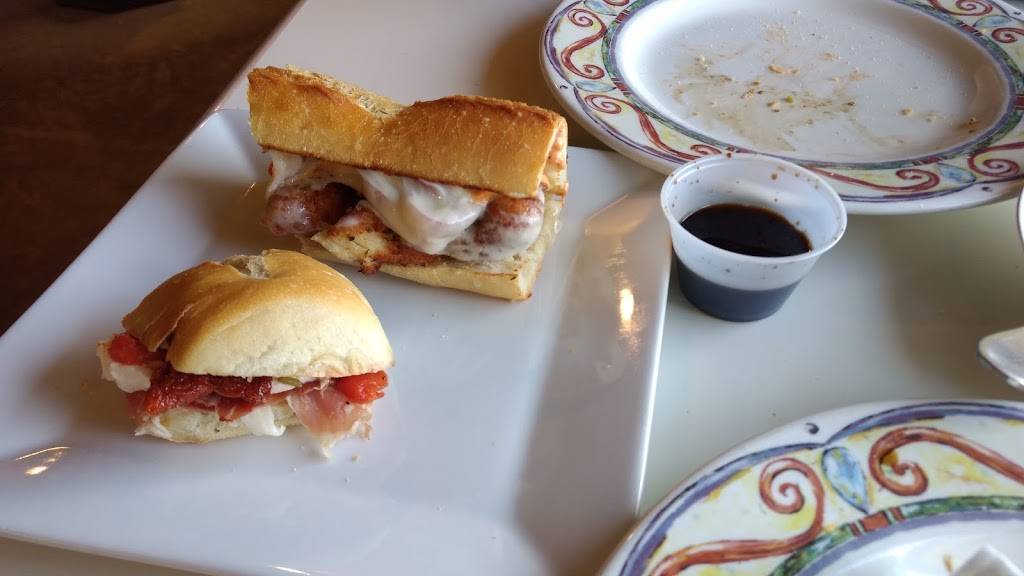 Annabellas House of Mozzarella | restaurant | 900 Paterson Plank Rd, East Rutherford, NJ 07073, USA | 2018040303 OR +1 201-804-0303