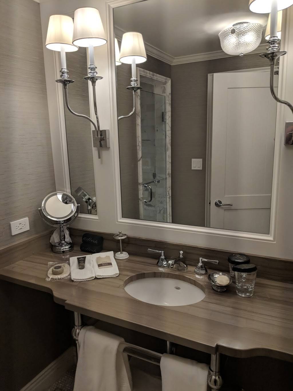 Deer Path Inn | restaurant | 255 E Illinois Rd, Lake Forest, IL 60045, USA | 8472342280 OR +1 847-234-2280