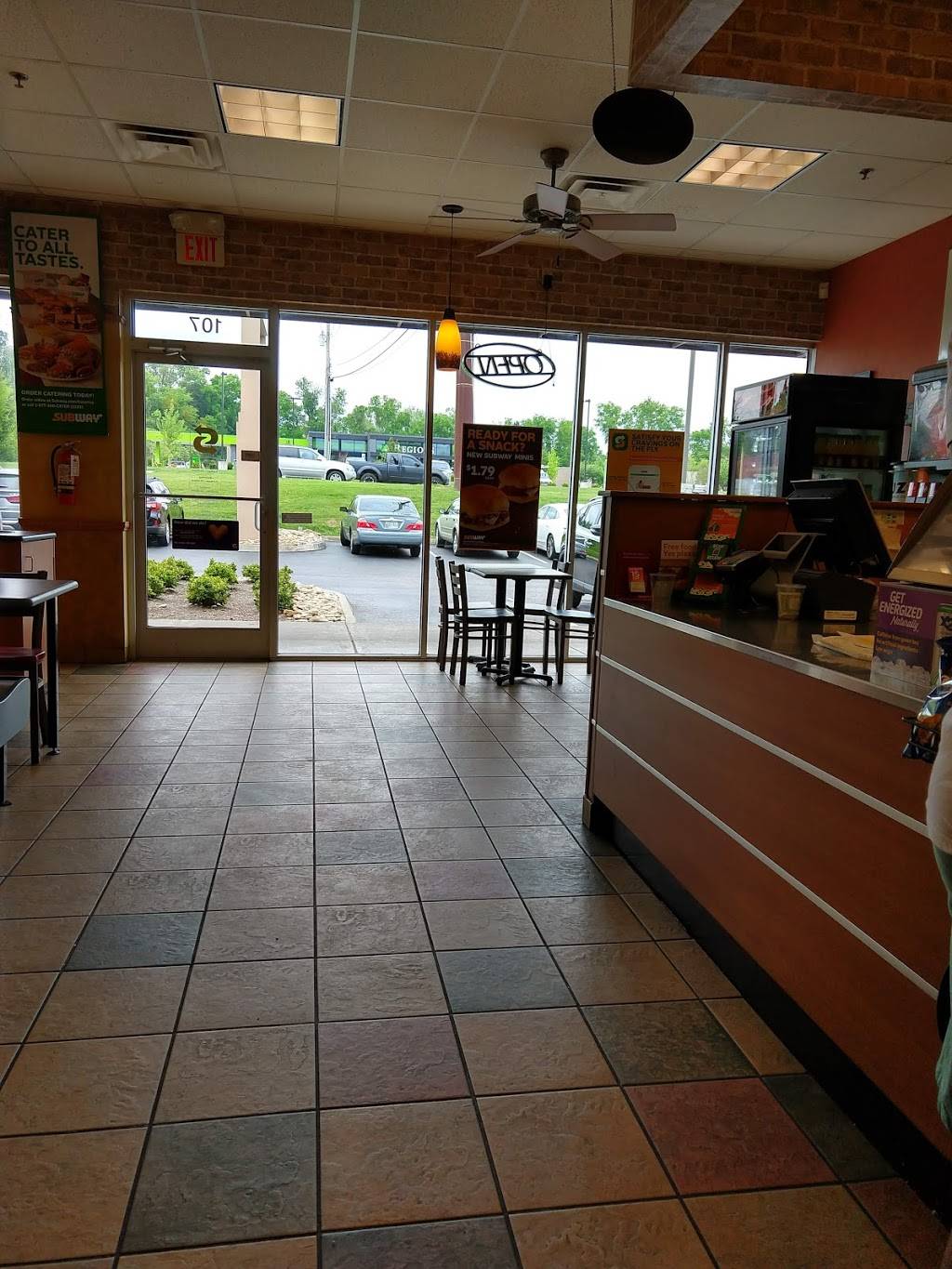 Subway Restaurants | restaurant | 9450 S Northshore Dr, Village Shop Ctr, Cross Creek Rd Suite 107, Knoxville, TN 37922, USA | 8655313010 OR +1 865-531-3010