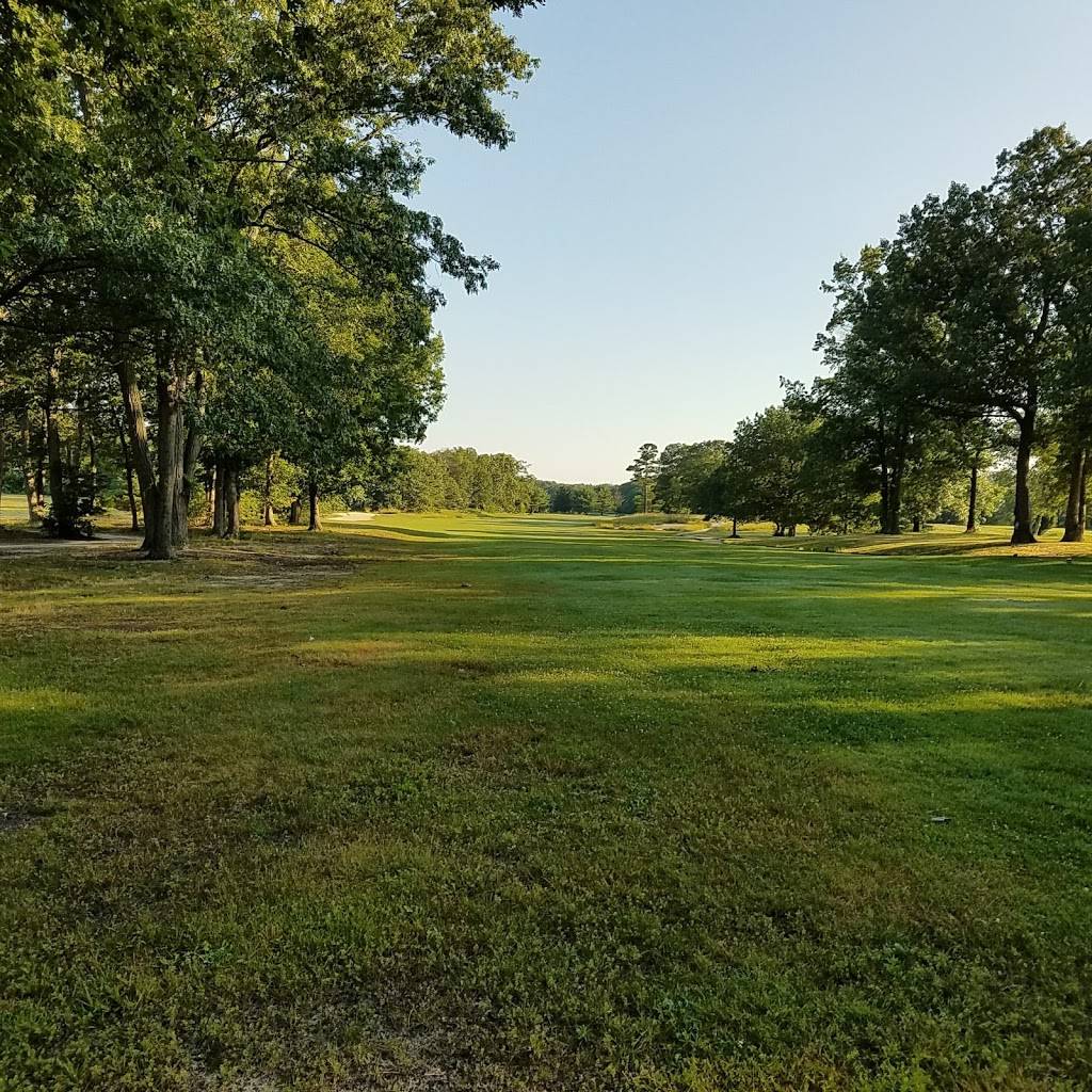 Woodlake Country Club | restaurant | 25 New Hampshire Ave, Lakewood, NJ 08701, USA | 7323674500 OR +1 732-367-4500