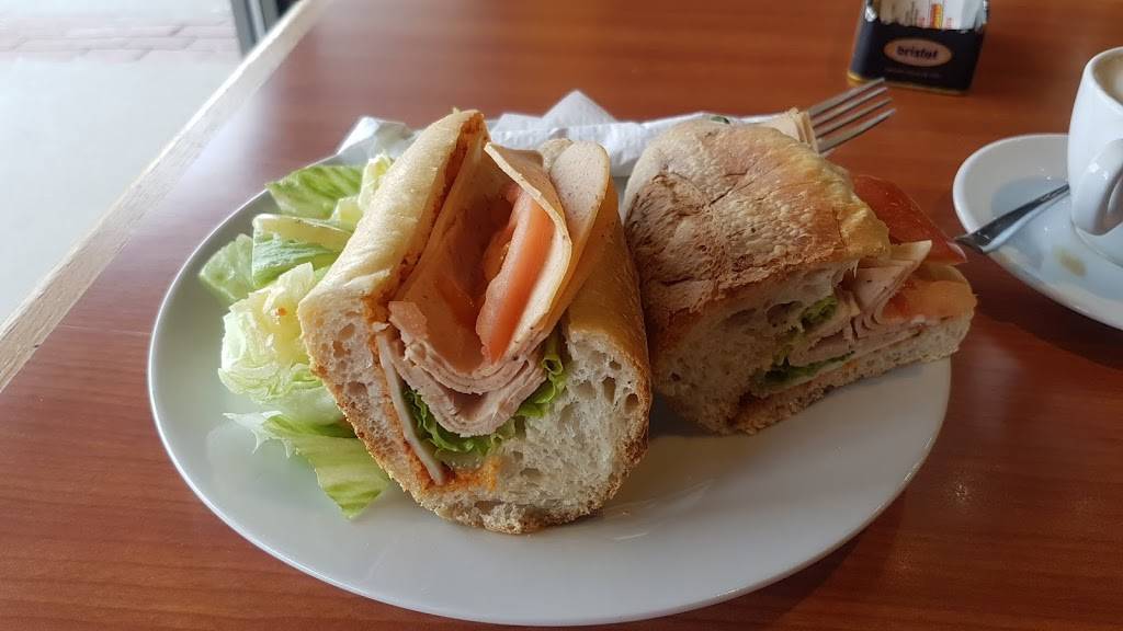 French Corner Patisserie | bakery | 1224 Dundas St W #114, Mississauga, ON L5C 4G7, Canada | 9055661919 OR +1 905-566-1919