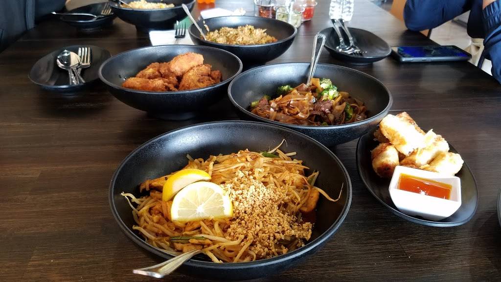 La Thai Cuisine | restaurant | 16351 Ford Rd C-108, Dearborn, MI 48126, USA | 3139145846 OR +1 313-914-5846