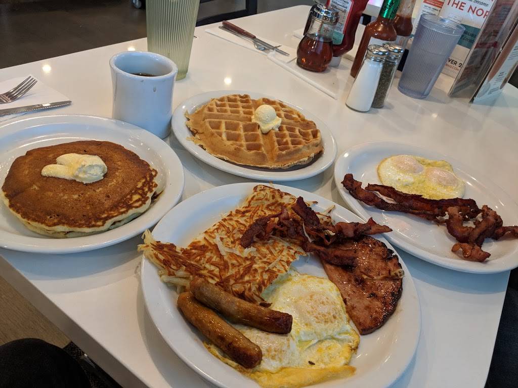 NORMS Restaurant | restaurant | 20420 S Avalon Blvd, Carson, CA 90746, USA | 3236792319 OR +1 323-679-2319