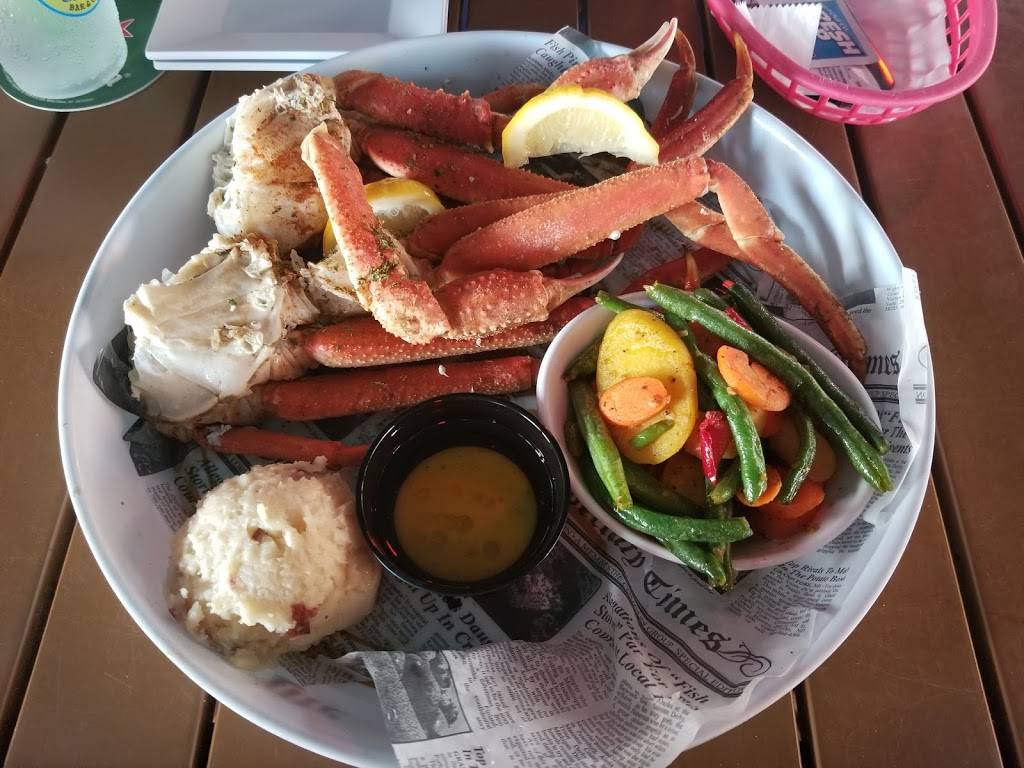 The Salty Crab Bar & Grill | restaurant | 1154 Estero Blvd, Fort Myers Beach, FL 33931, USA | 2392338224 OR +1 239-233-8224