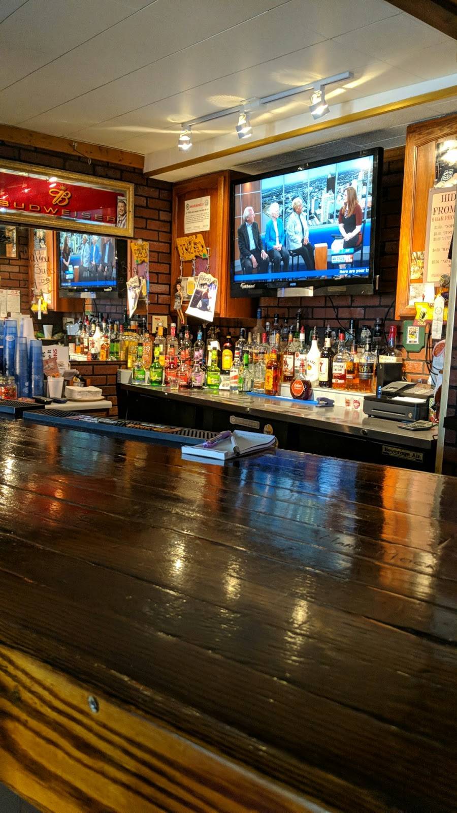 Club House Pizza | restaurant | 210 E Main St, Ney, OH 43549, USA | 4196582720 OR +1 419-658-2720