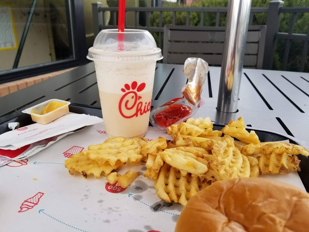 Chick-fil-A | restaurant | 2350 Shane Dr, Louisville, KY 40220, USA | 5024917707 OR +1 502-491-7707