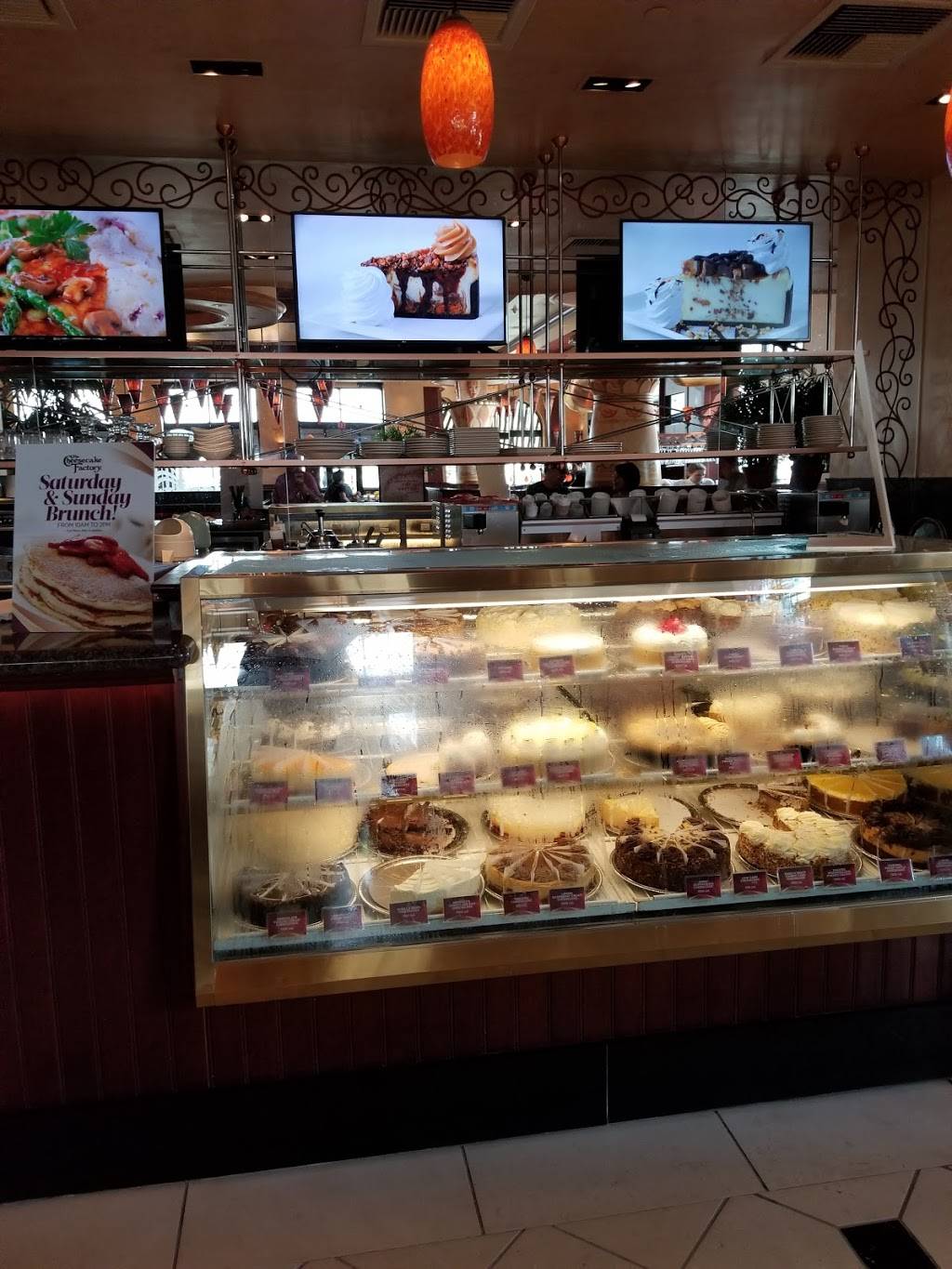 The Cheesecake Factory | restaurant | 160 Walt Whitman Rd, Huntington, NY 11746, USA | 6312718200 OR +1 631-271-8200