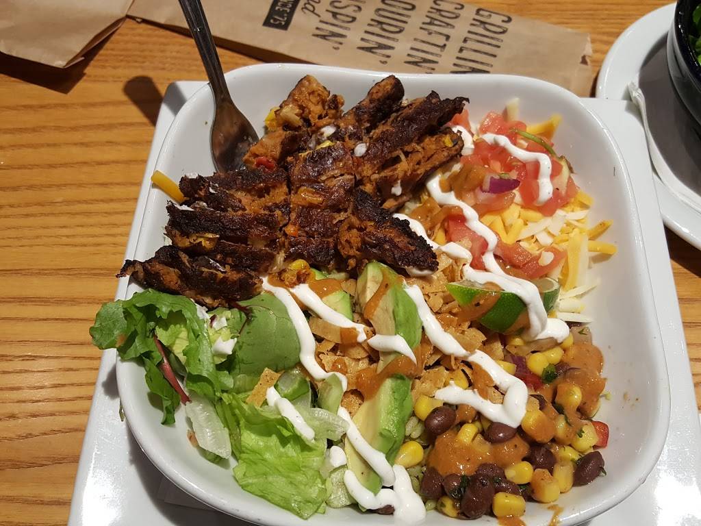 Chilis Grill & Bar | meal takeaway | 111 Grand Hill Pl, Holly Springs, NC 27540, USA | 9195577841 OR +1 919-557-7841