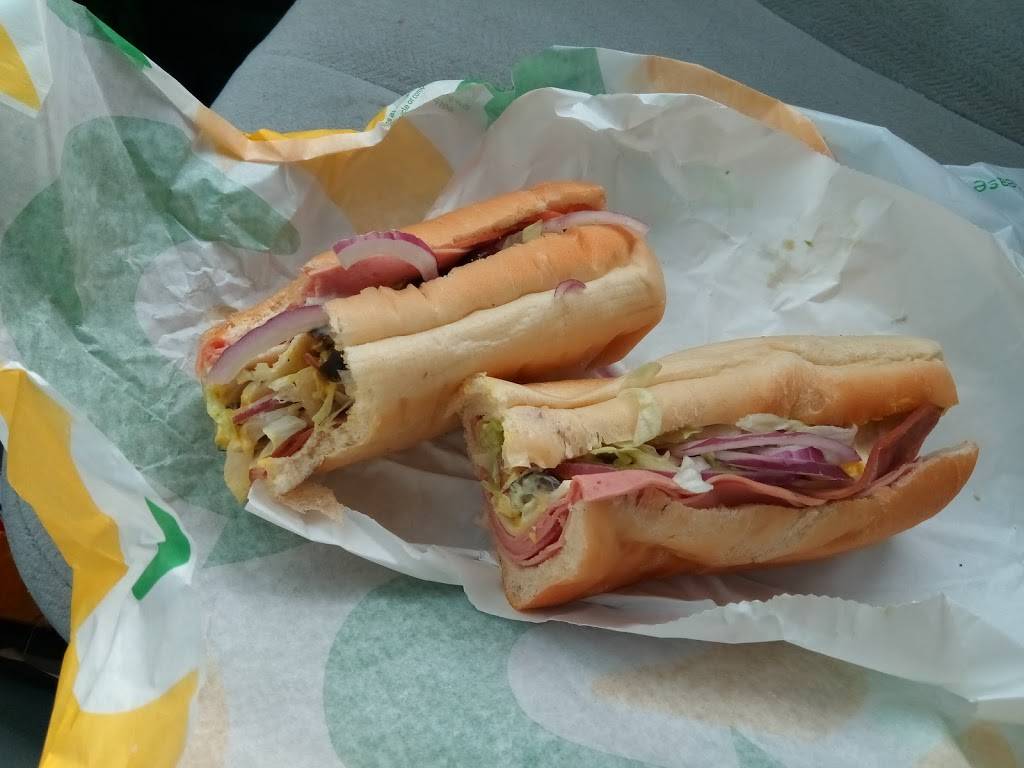 Subway | restaurant | 2307 Jefferson Davis Hwy, Fredericksburg, VA 22401, USA | 5403700613 OR +1 540-370-0613