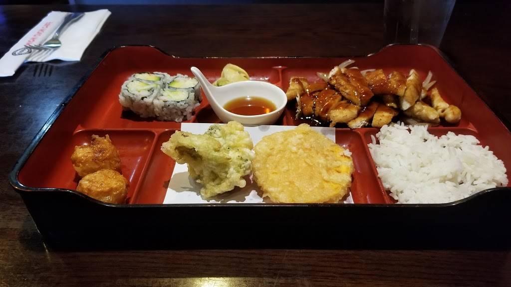 Michi Sushi Cafe | restaurant | 909 Paoli Pike, West Chester, PA 19380, USA | 6104298946 OR +1 610-429-8946