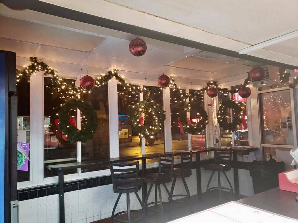 Mister Pizza Elmwood | restaurant | 1065 Elmwood Ave, Buffalo, NY 14222, USA | 7168826500 OR +1 716-882-6500