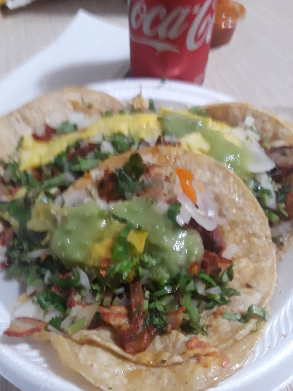 Taqueria Los Barrilitos | restaurant | 3518 W 25th St, Chicago, IL 60623, USA | 7736730102 OR +1 773-673-0102