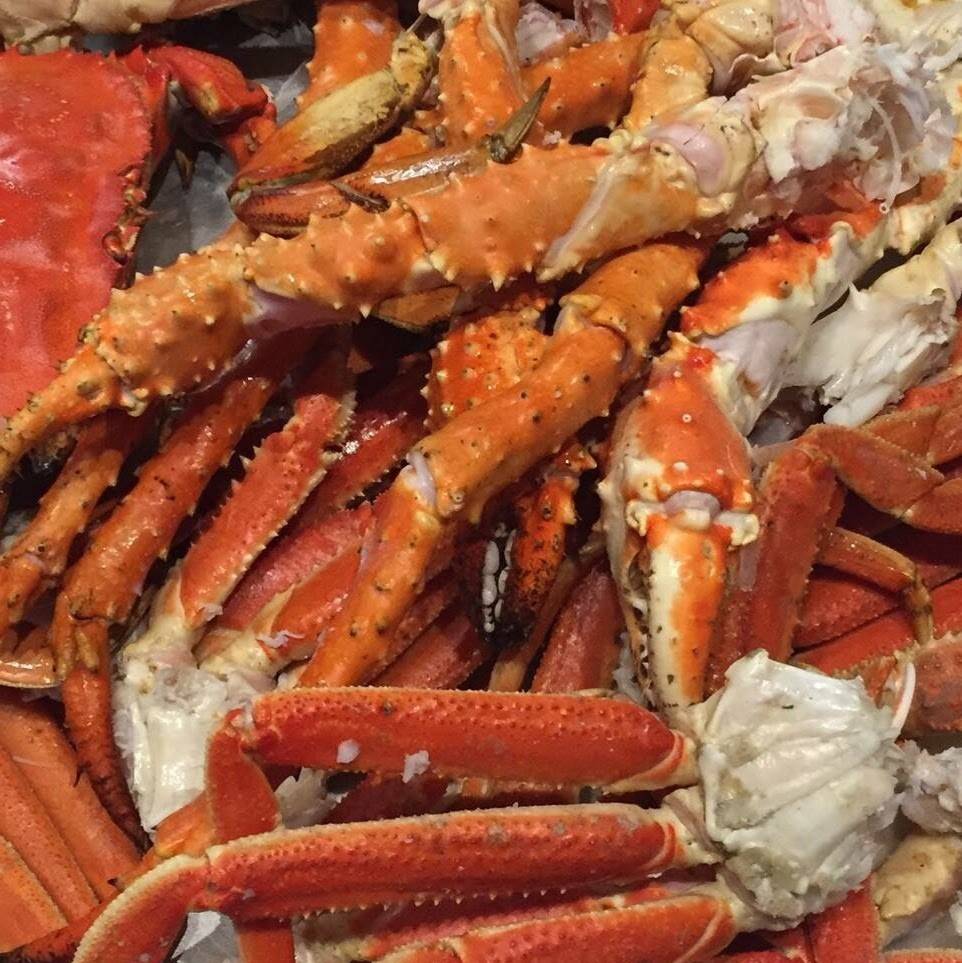 Alexs Seafood Restaurant & Retail Located in The New Castle Far | restaurant | 110 N Dupont Hwy, New Castle, DE 19720, USA | 3023285666 OR +1 302-328-5666