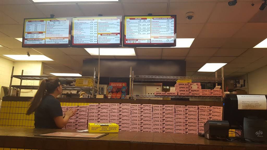 Hungry Howies Pizza | meal delivery | 3047 Winter Lake Rd, Winter Haven, FL 33880, USA | 8632949334 OR +1 863-294-9334