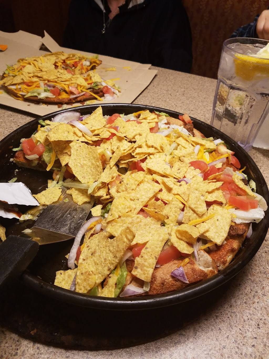 Pizza Hut | restaurant | 1116 W 7th St, Auburn, IN 46706, USA | 2609251286 OR +1 260-925-1286