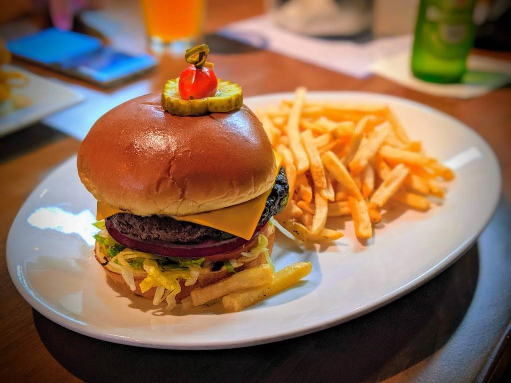 The District Tap | restaurant | 141 S Meridian St, Indianapolis, IN 46225, USA | 3176320202 OR +1 317-632-0202