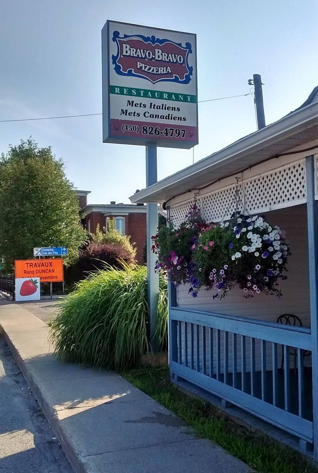 Bravo Bravo Pizzeria 2000 | restaurant | 525 Rang Notre-Dame, Saint-Chrysostome, QC J0S 1R0, Canada | 4508264797 OR +1 450-826-4797