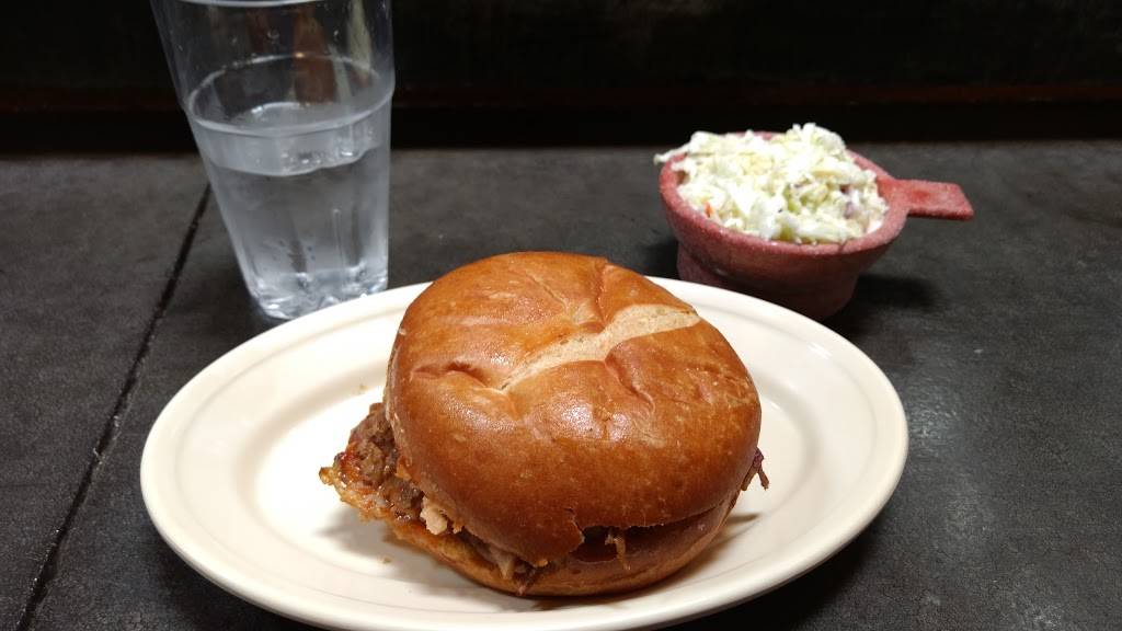 Mr Powdrells Barbeque | restaurant | 11301 Central Ave NE, Albuquerque, NM 87123, USA | 5052986766 OR +1 505-298-6766