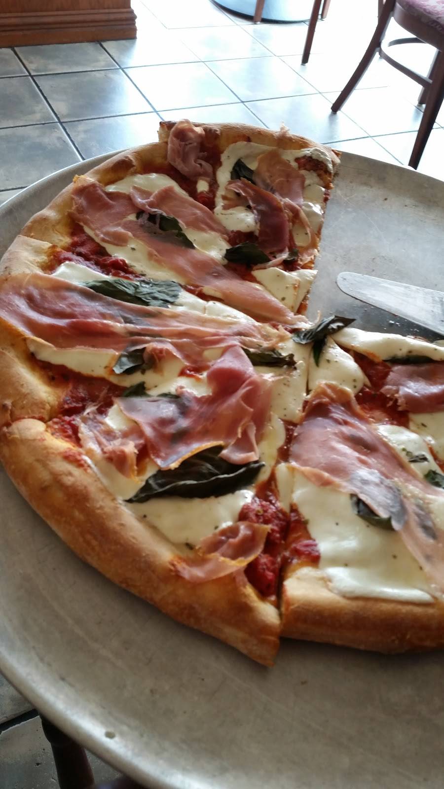 Ginos | restaurant | 706 Main St, Poughkeepsie, NY 12601, USA | 8454542525 OR +1 845-454-2525