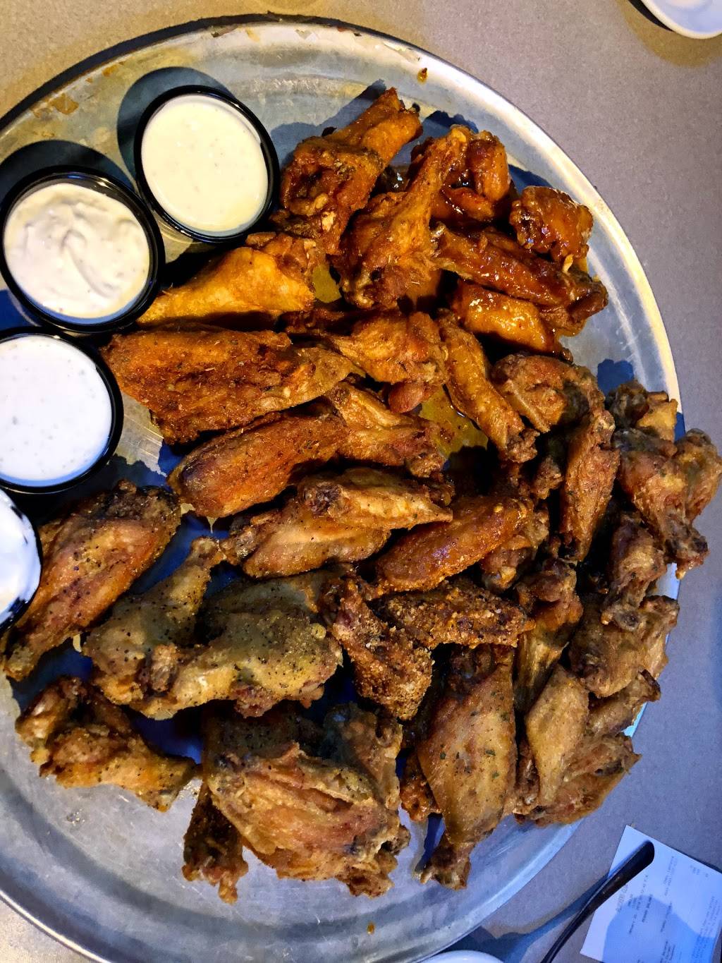 Pluckers Wing Bar | restaurant | 5500 Greenville Ave Ste 406, Dallas, TX 75205, USA | 2143639464 OR +1 214-363-9464