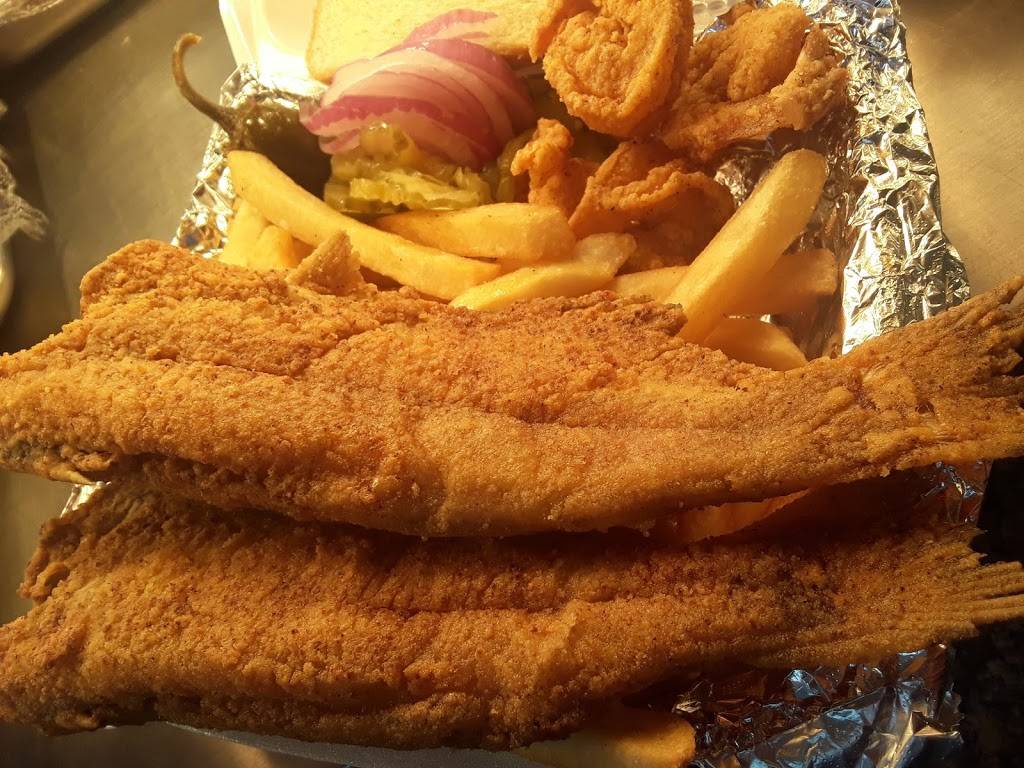 Soul Bar-b-q & Soul food to you | restaurant | 1702 Garden Valley Rd, Tyler, TX 75702, USA | 9036305641 OR +1 903-630-5641