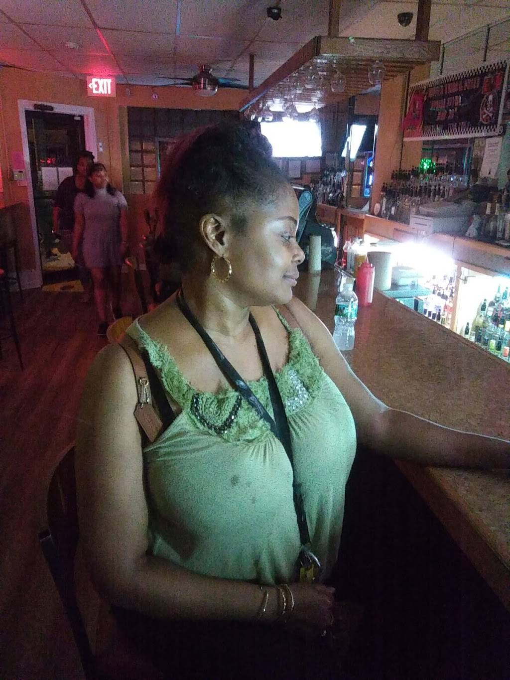 Roys Lounge & Seafood | restaurant | Philadelphia, PA 19140, USA | 2152232665 OR +1 215-223-2665