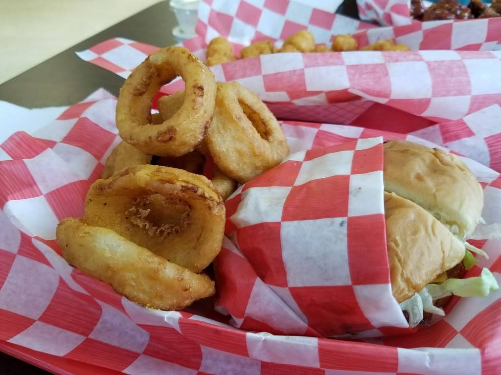 World Class Cheeseburgers | restaurant | Dogwood Plaza, 15951, Wells Hwy, Seneca, SC 29678, USA | 8648888995 OR +1 864-888-8995