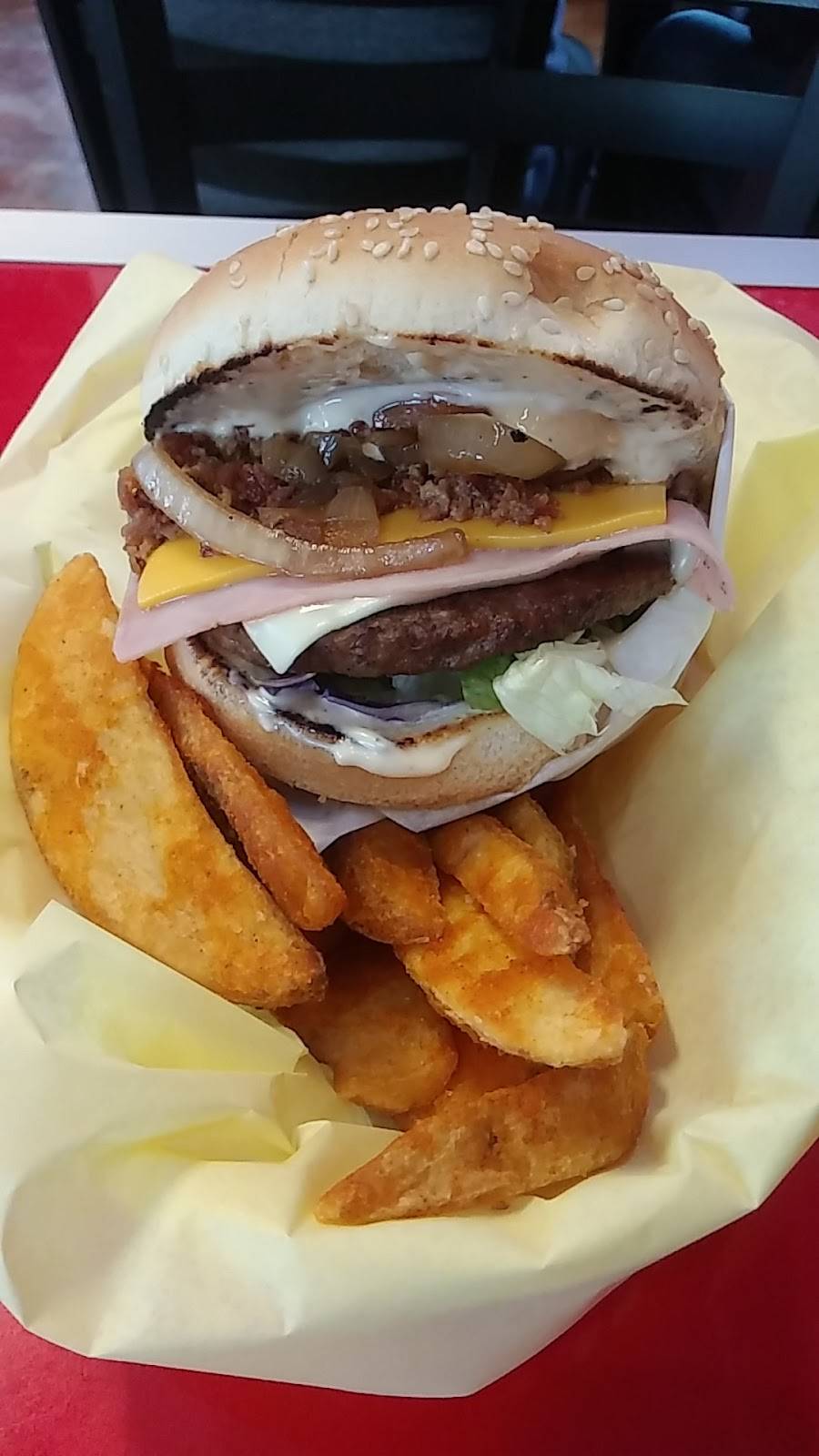 Nantli Burger | restaurant | Av. Alejandro Von Humboldt 19440, Xicotencatlleyva II, 22435 Tijuana, B.C., Mexico | 016641428199 OR +52 664 142 8199