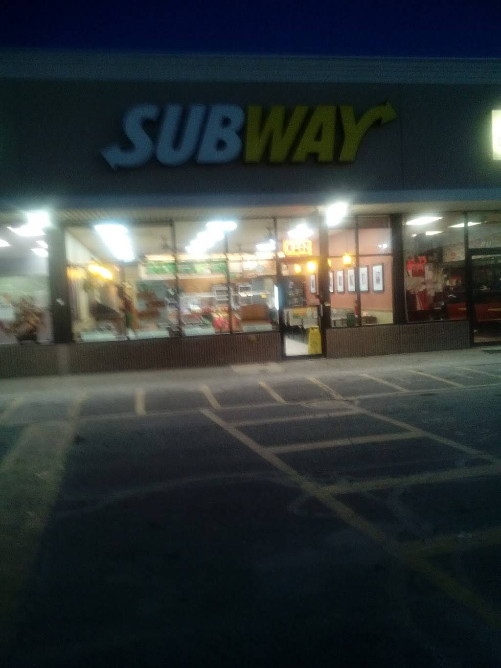 Subway Restaurants | restaurant | 125 Dolson Ave, Middletown, NY 10940, USA | 8453437247 OR +1 845-343-7247