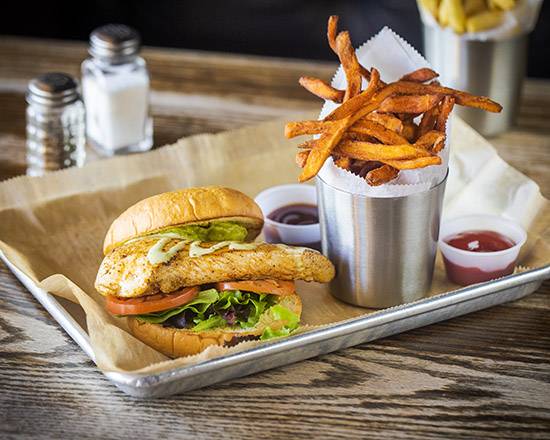 Boss Burger & Brew | restaurant | 18600 NW 87th Ave #117, Hialeah, FL 33015, USA | 7866573702 OR +1 786-657-3702