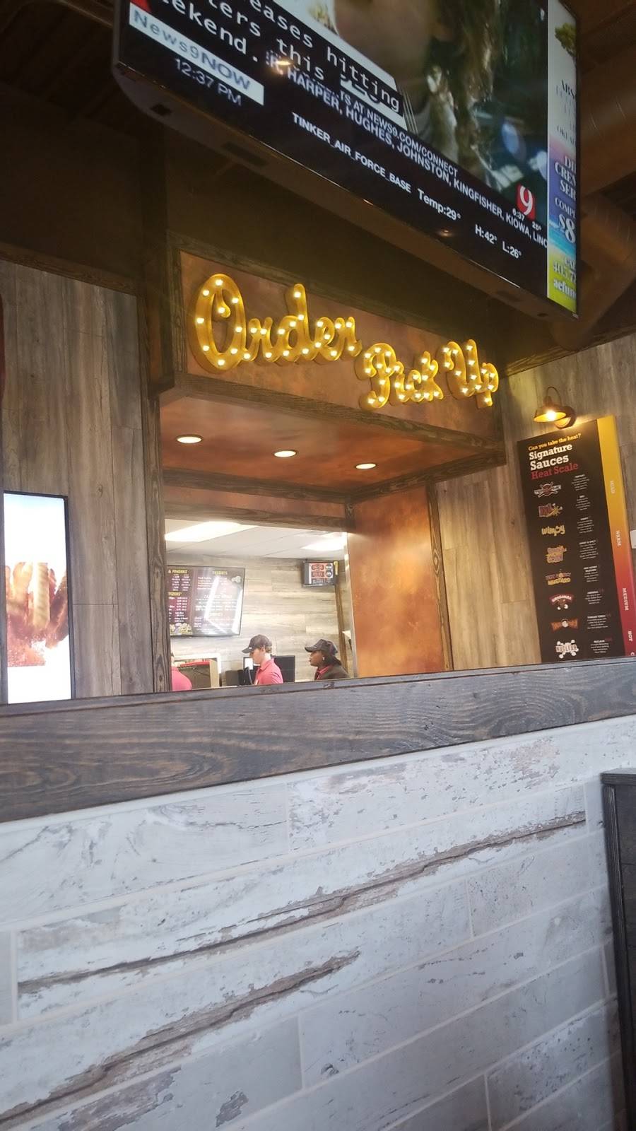 Zaxbys Chicken Fingers & Buffalo Wings | restaurant | 1603 Garth Brooks Blvd, Yukon, OK 73099, USA | 4052652353 OR +1 405-265-2353