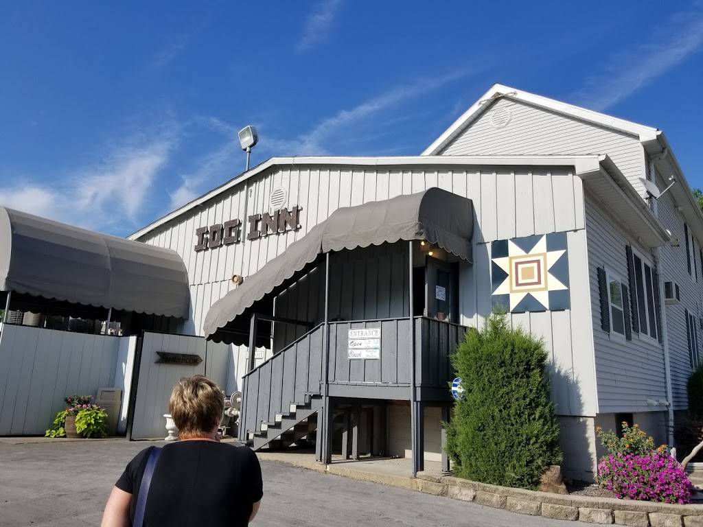 Log Inn | restaurant | 12491 County Rd 200 E, Haubstadt, IN 47639, USA | 8128673216 OR +1 812-867-3216