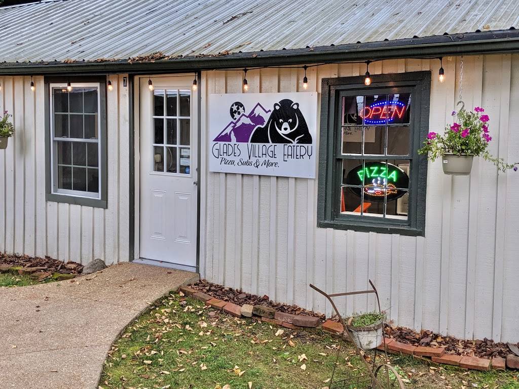 Glades Village Eatery | restaurant | 680 Glades Rd #7, Gatlinburg, TN 37738, USA | 8653251561 OR +1 865-325-1561