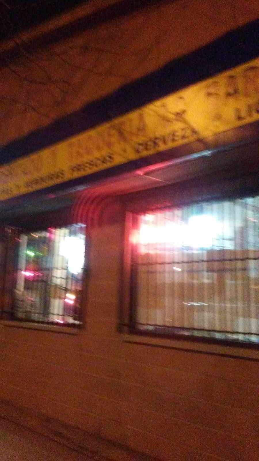 La Barca Restaurant | restaurant | 3323, 1221 W 47th St, Chicago, IL 60609, USA | 7735236443 OR +1 773-523-6443