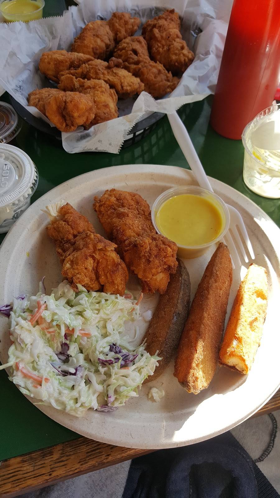 Cross Roads Diner | restaurant | 94 New Rochester Rd, Dover, NH 03820, USA | 6037400233 OR +1 603-740-0233