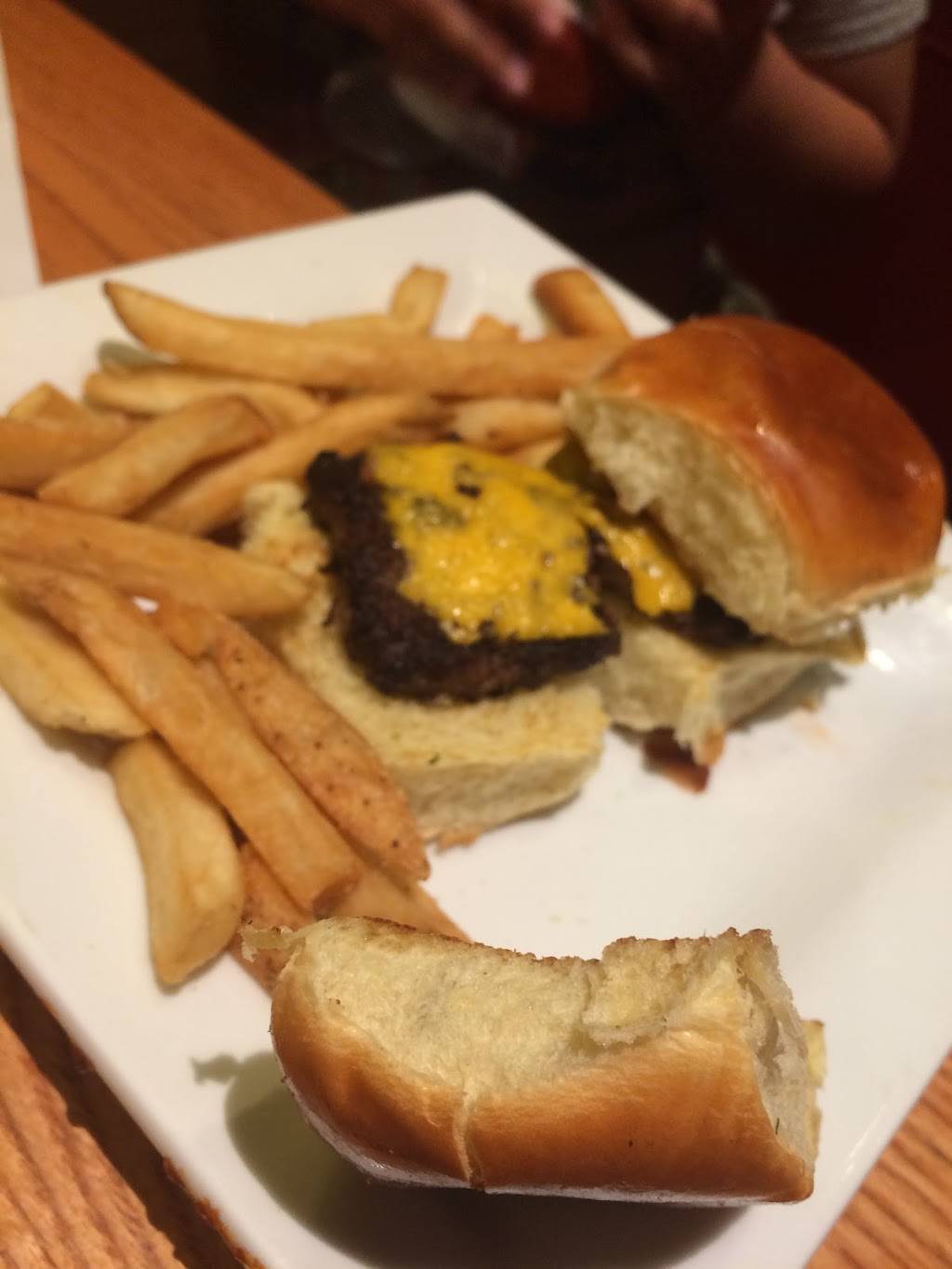 Chilis Grill & Bar | meal takeaway | 16420 FL-54, Odessa, FL 33556, USA | 8137925010 OR +1 813-792-5010