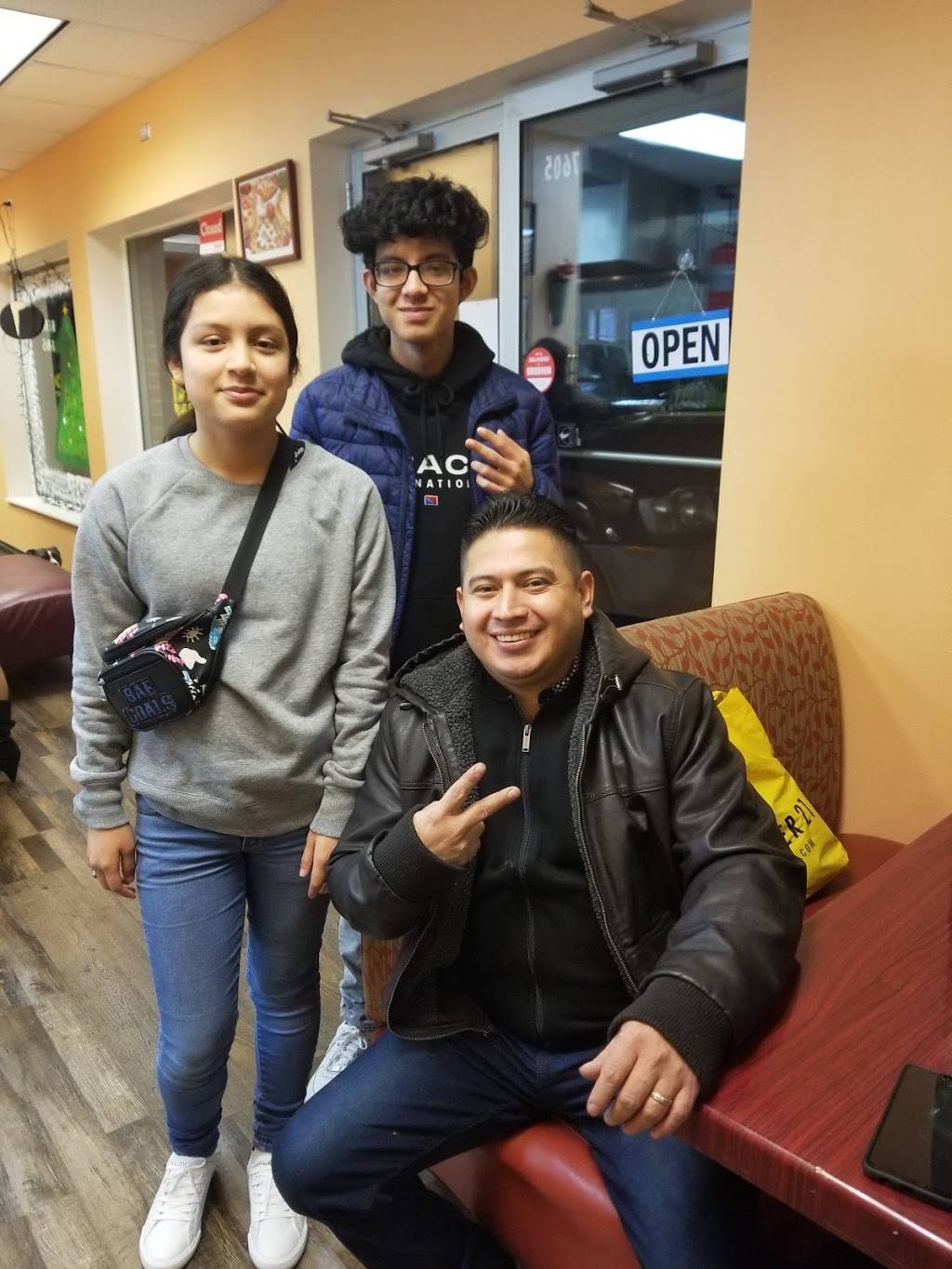 Beverly Pizza | meal delivery | 7605 Beverly Blvd, Everett, WA 98203, USA | 4252650040 OR +1 425-265-0040