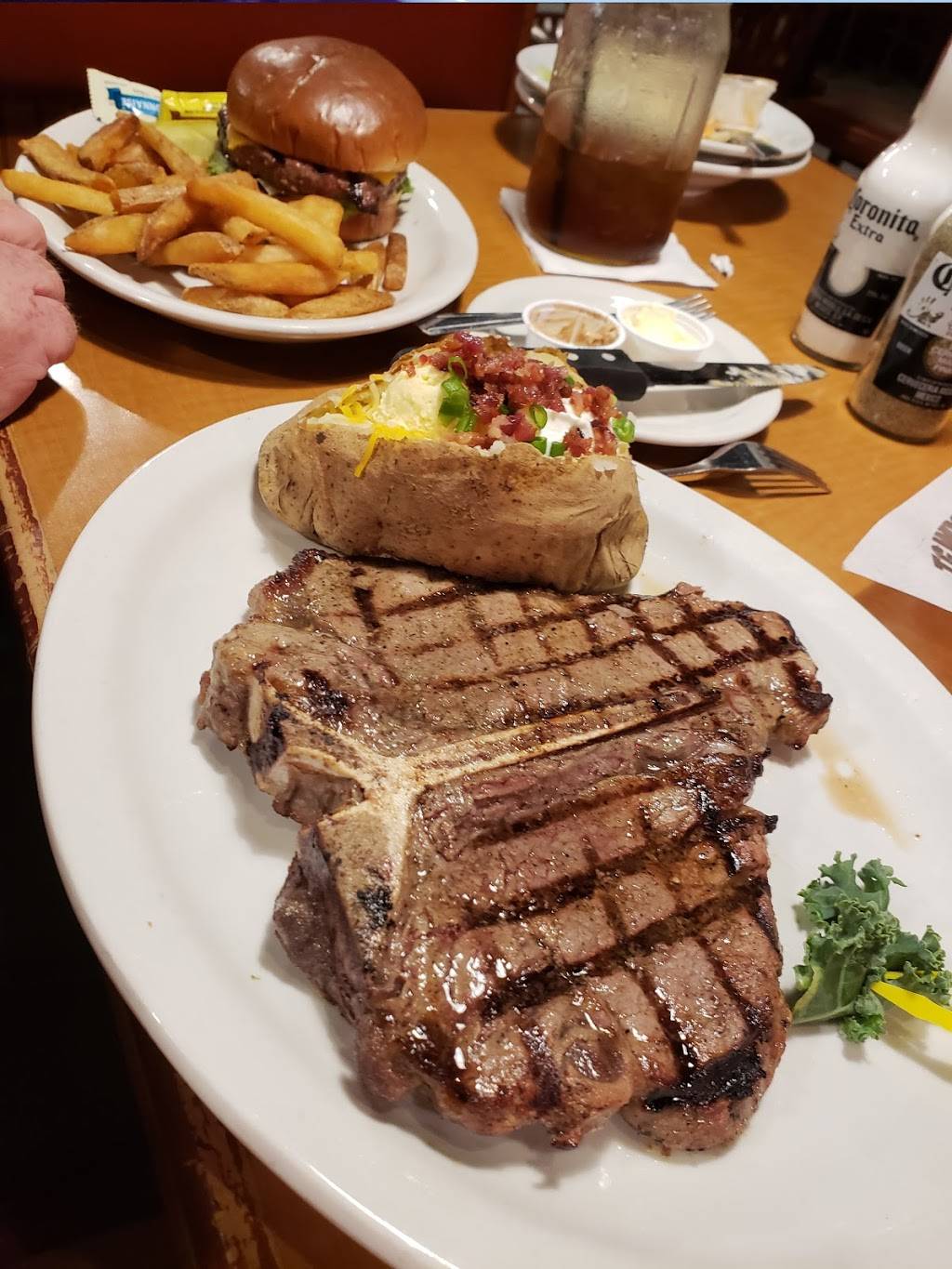 Martinsville Texas Corral | restaurant | 610 Birk Rd, Martinsville, IN 46151, USA | 7653426800 OR +1 765-342-6800