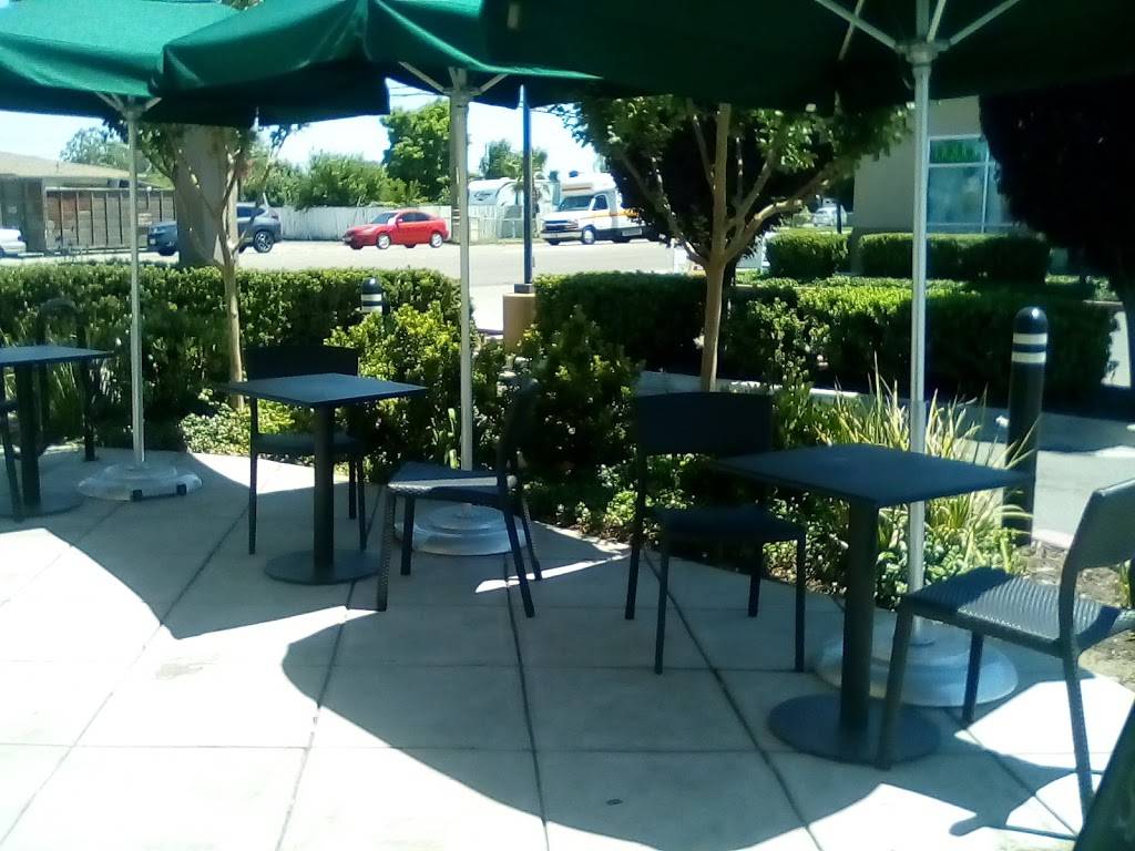 Starbucks | cafe | 129 S Union Rd, Manteca, CA 95337, USA | 2098259361 OR +1 209-825-9361