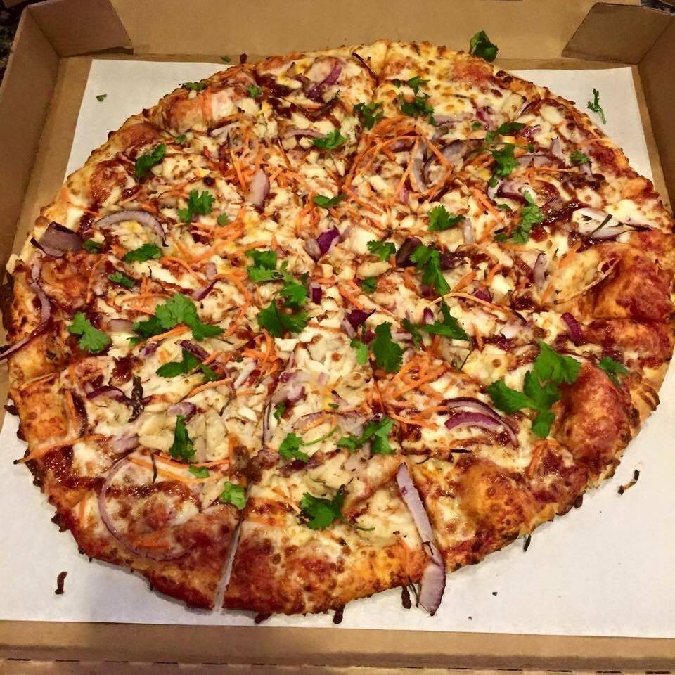 Straw Hat Pizza | restaurant | 540 Bogue Rd W-2, Yuba City, CA 95991, USA | 5306715150 OR +1 530-671-5150