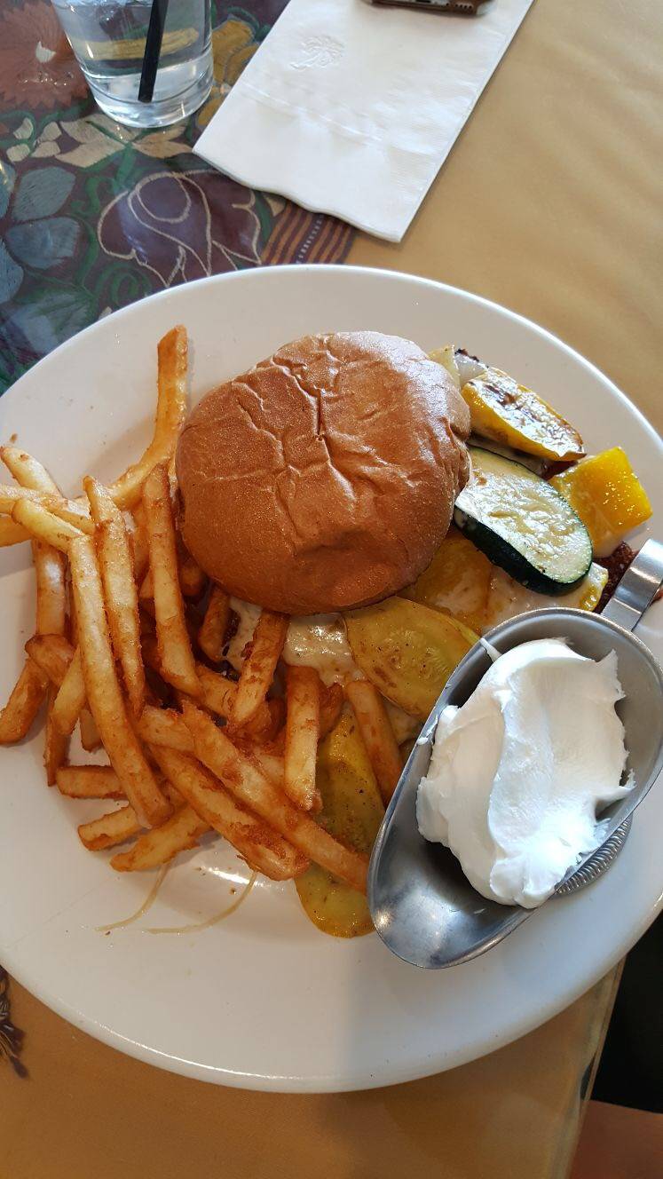 Marias Restaurant | restaurant | 2513 Sycamore Dr, Simi Valley, CA 93065, USA | 8055265016 OR +1 805-526-5016