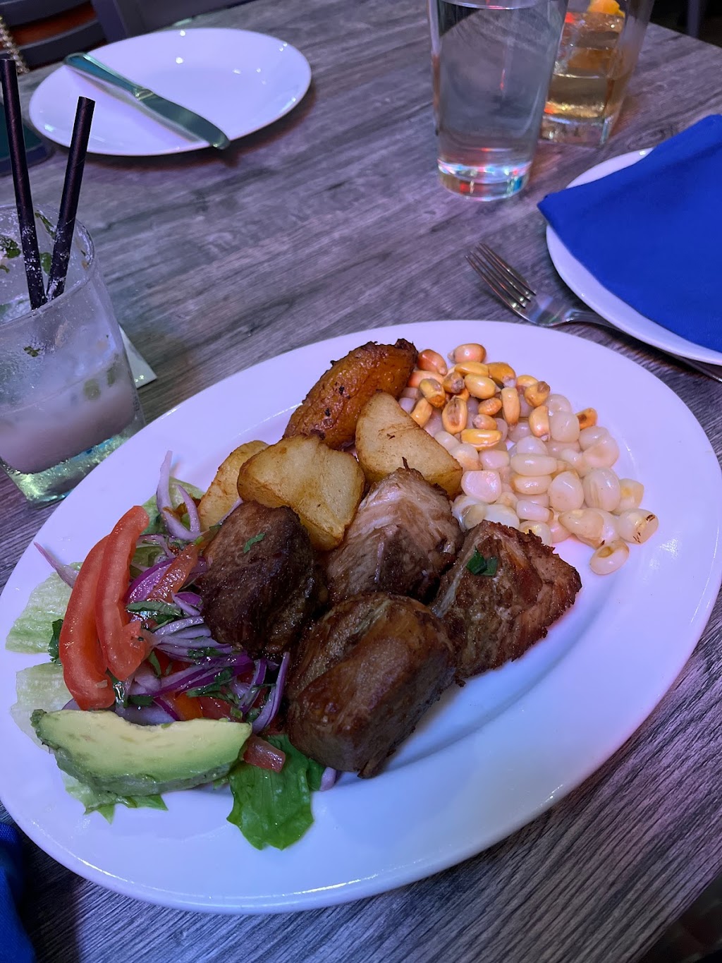 Kumbia Restaurant | restaurant | 100 B Gibbs St, Rockville, MD 20850, USA | 3014174934 OR +1 301-417-4934