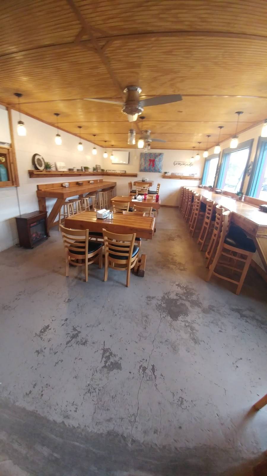 Tastebudz Southern Kitchen | restaurant | 363 E Broadway St, Newport, TN 37821, USA | 4235328550 OR +1 423-532-8550