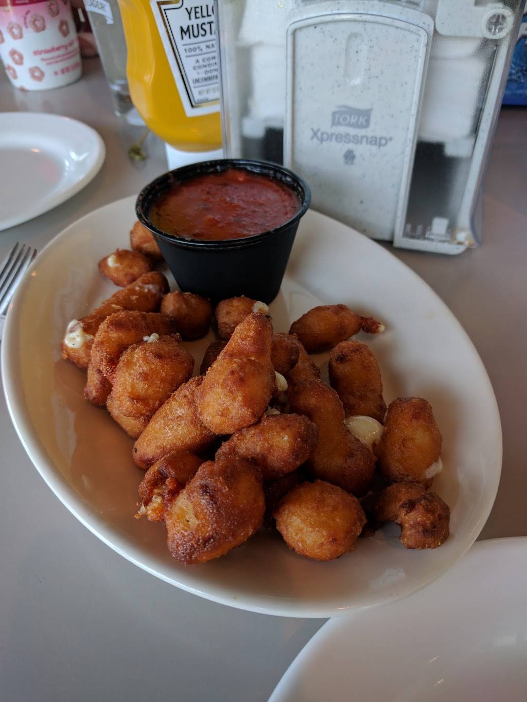 Cozys Pub | restaurant | 1431 Lexington Pkwy N, St Paul, MN 55103, USA | 6515291294 OR +1 651-529-1294