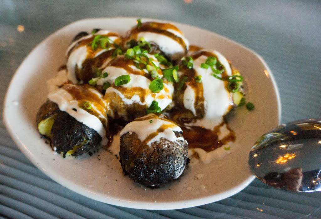 Foxyco | restaurant | 921 N Riverfront Blvd #300, Dallas, TX 75207, USA | 2142955532 OR +1 214-295-5532