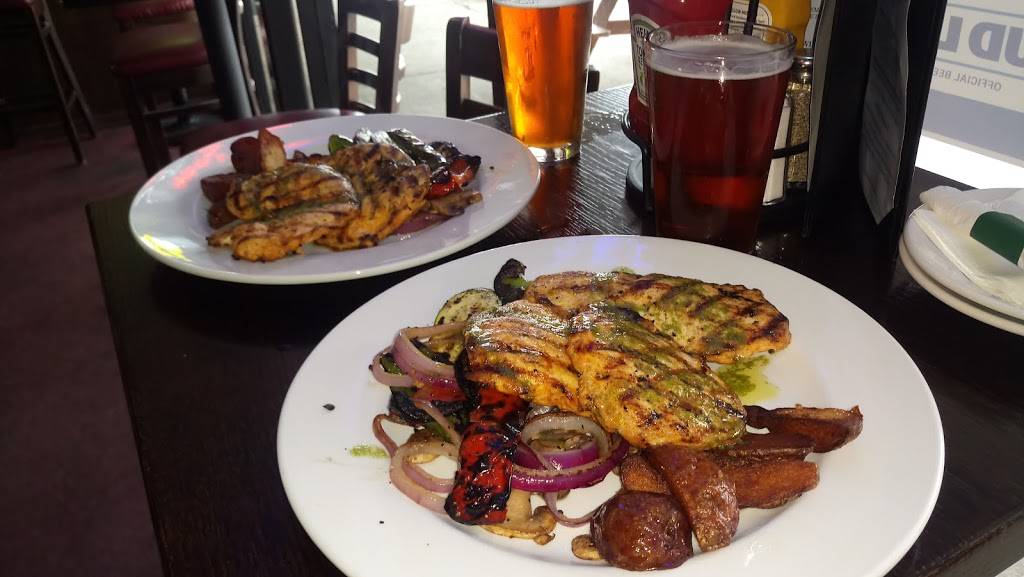 Mullen’s Bar & Grill | restaurant | 8313 W Lawrence Ave, Norridge, IL 60706, USA | 7084523190 OR +1 708-452-3190