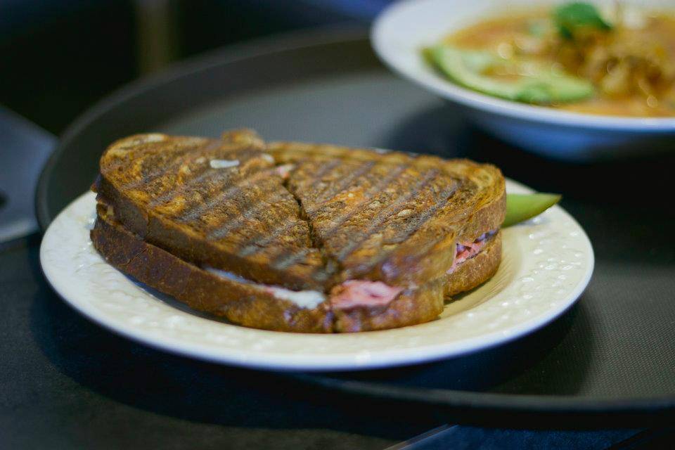 Bean Counter Cafe | cafe | 1101 W Main St, Blue Springs, MO 64015, United States | 8166000089 OR +1 816-600-0089