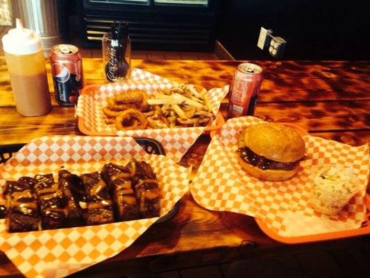 Ranchwood BBQ & Catering | restaurant | 2533 Folex Way, Spring Valley, CA 91978, USA | 6193370740 OR +1 619-337-0740